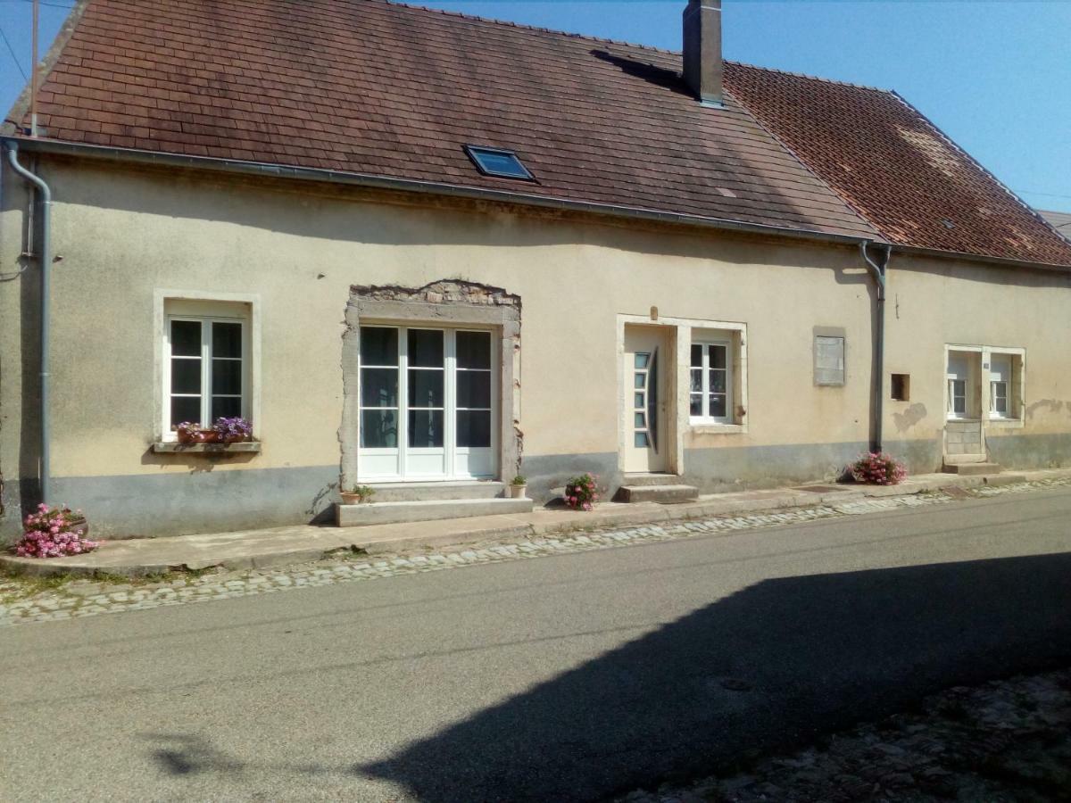 Chambres Chez L Habitant Frasne-les-Meulieres Zewnętrze zdjęcie
